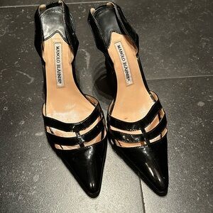 Manolo blahnik size 37.5 black patent leather sling backs